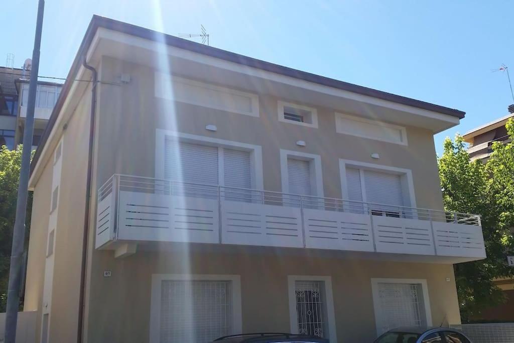 Appartamento In Villetta A 2 Passi Dal Mare E Dal Centro Pesaro Exteriör bild